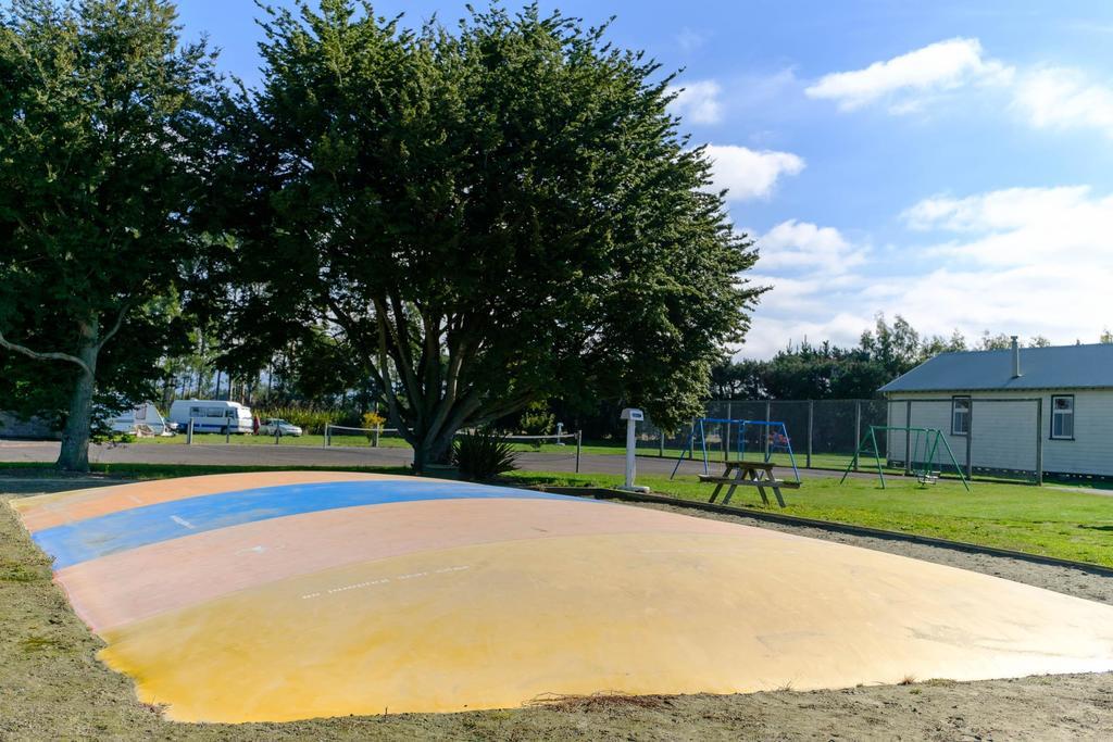 Grumpy'S Kiwi Holiday Park เจอราลดีน ภายนอก รูปภาพ